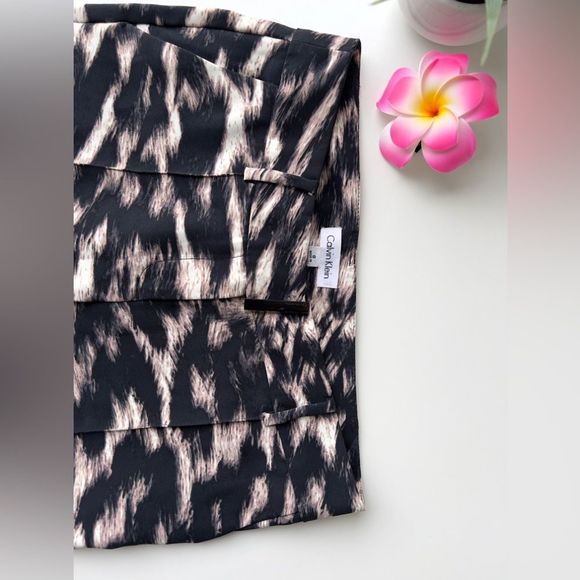 CALVIN KLEIN Dress Pants - Picture 2 of 4